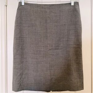 🌺 Talbots Women Sz 10 Gray Lined Wool Blend Classic Straight Pencil Career Skirt